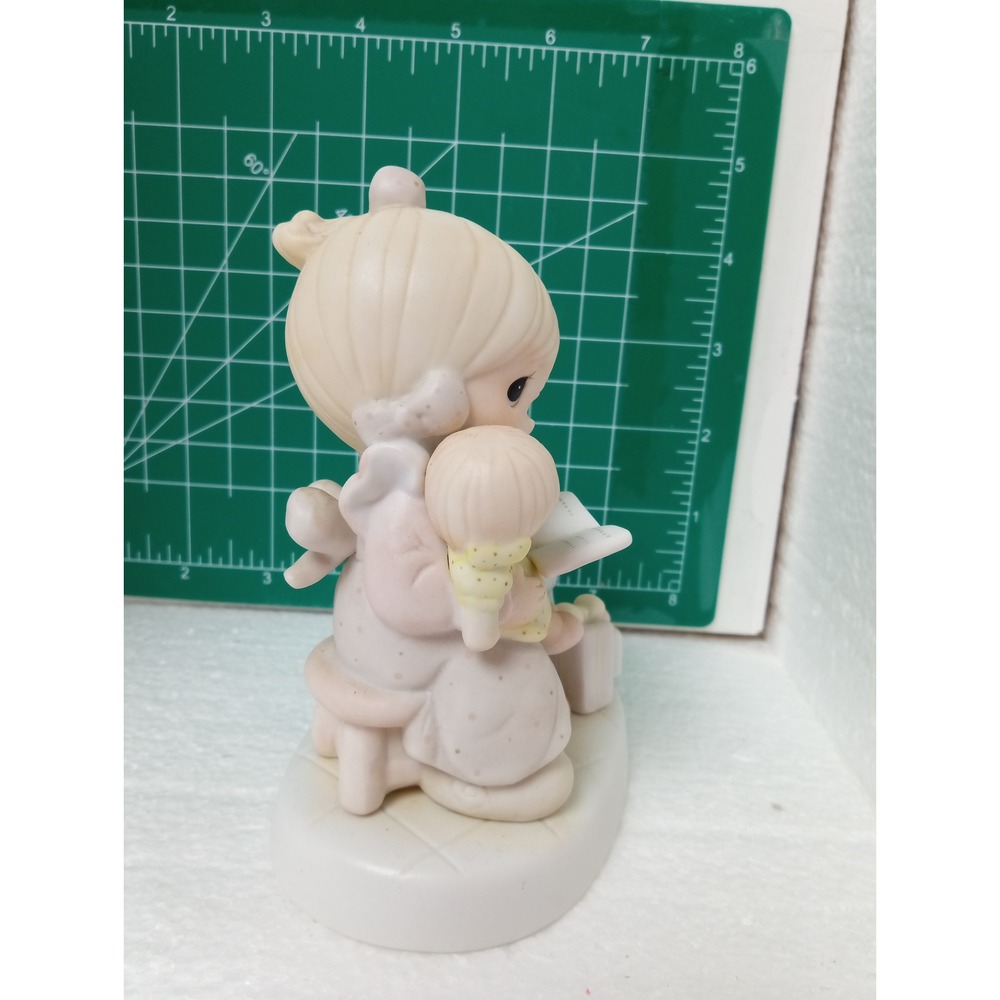 Precious Moments Tell Me The Story Of Jesus Figurine Girl Christmas Tree - Picture 2 of 5